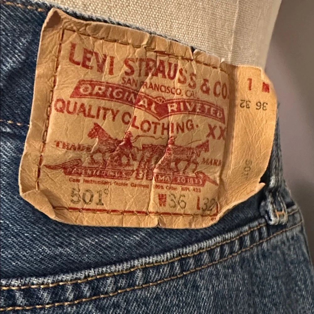 Levi's Men’s 501 straight Leg 36/32 cotton button fly denim blue Jeans